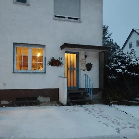 Reihenhaus Mit Grossem Garten In Δωμάτια σε οικογενειακή κατοικία Dreieich